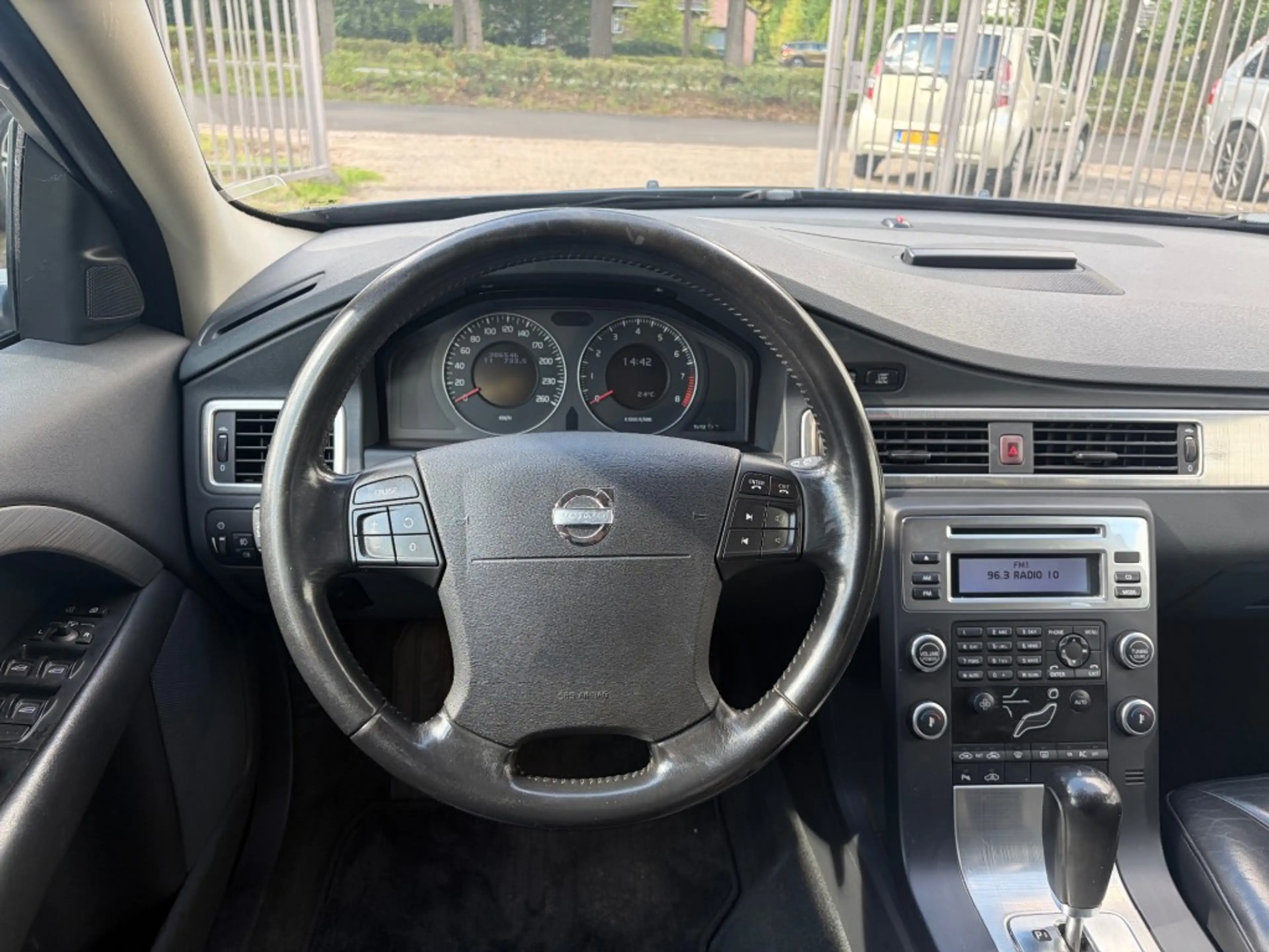Volvo V70 2.5T Momentum Leder Trekhaak — photo 8