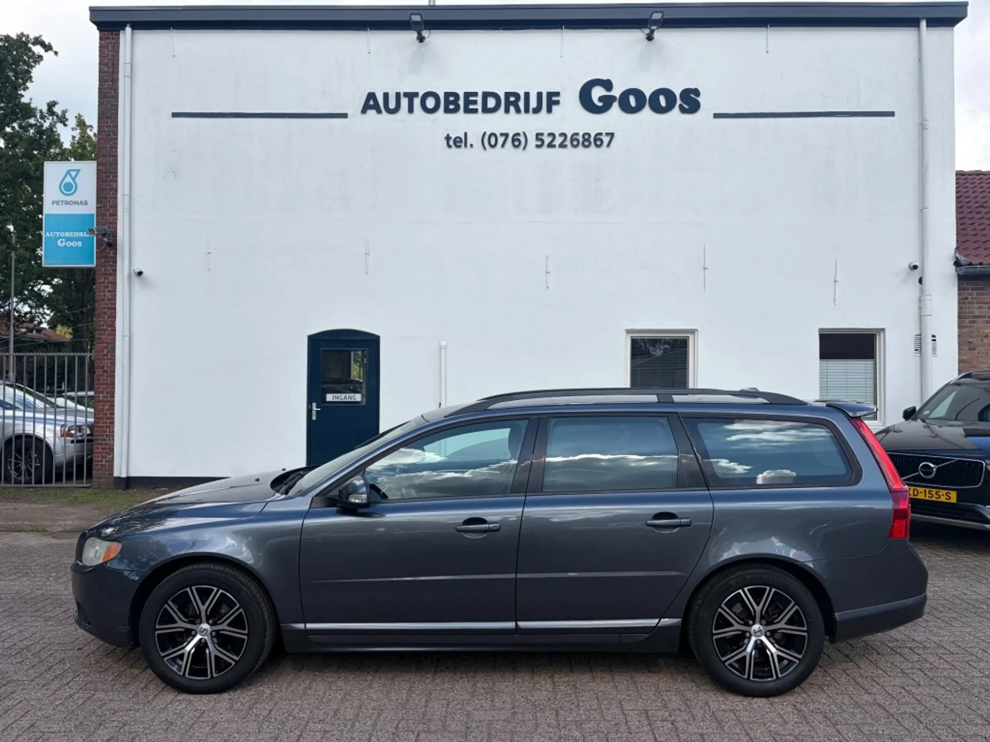 Volvo V70 2.5T Momentum Leder Trekhaak — photo 2