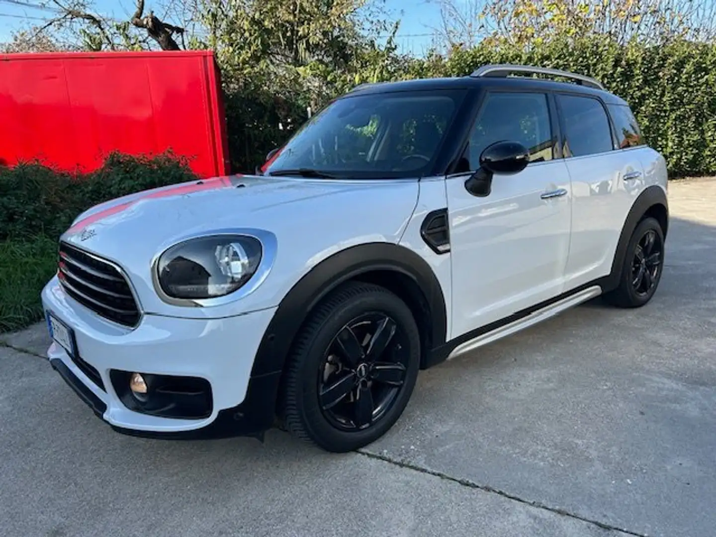 MINI One D Countryman Mini Countryman F60 2017 1.5 ONE D auto 7m Weiß - 1
