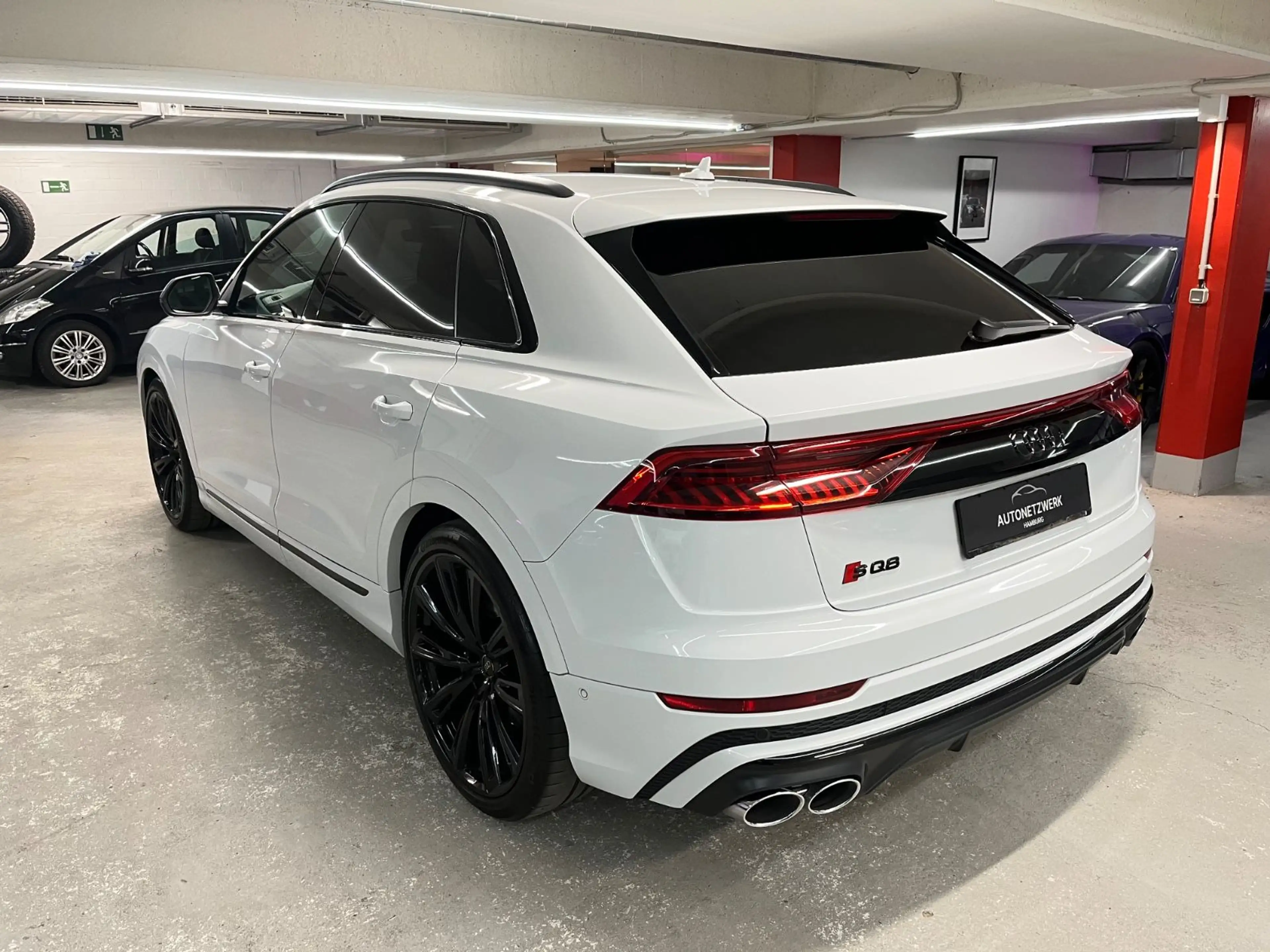 Audi SQ8 4.0 TFSI quattro — photo 4