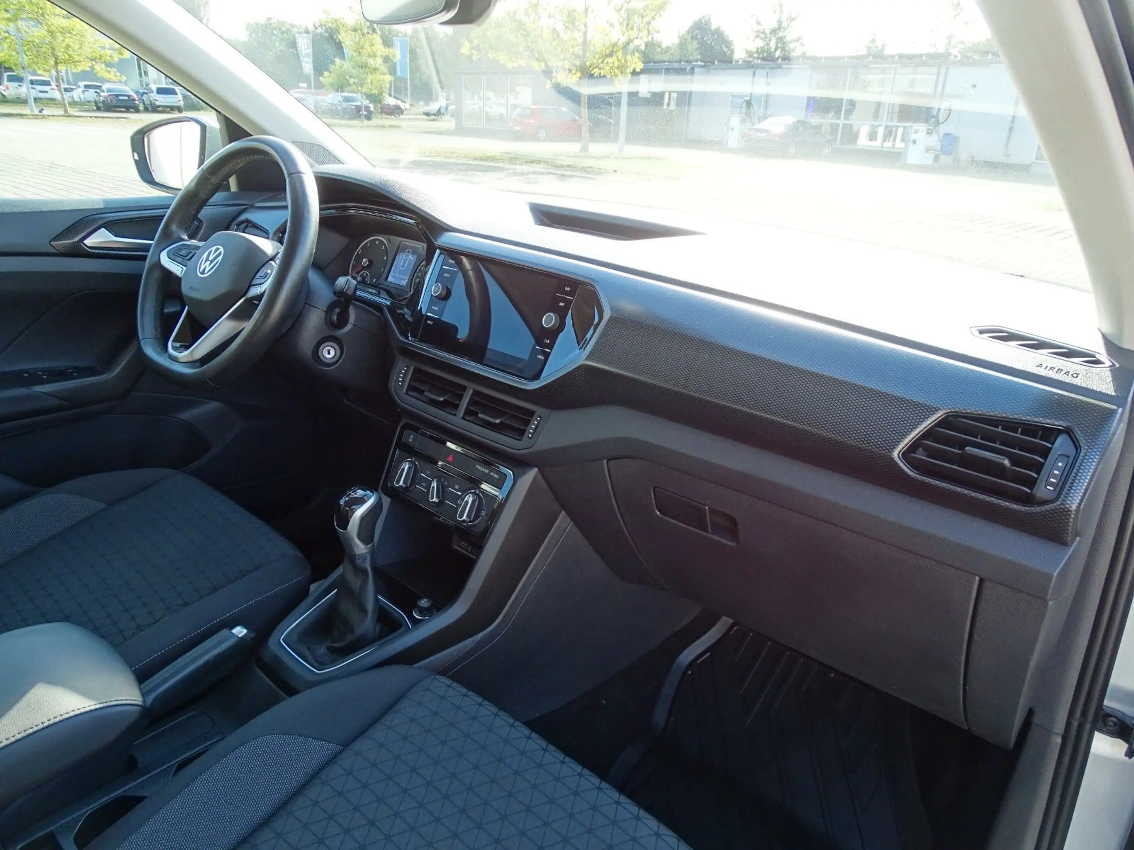 Volkswagen T-Cross Life*KAMERA*AHK*USB*ACC — photo 9