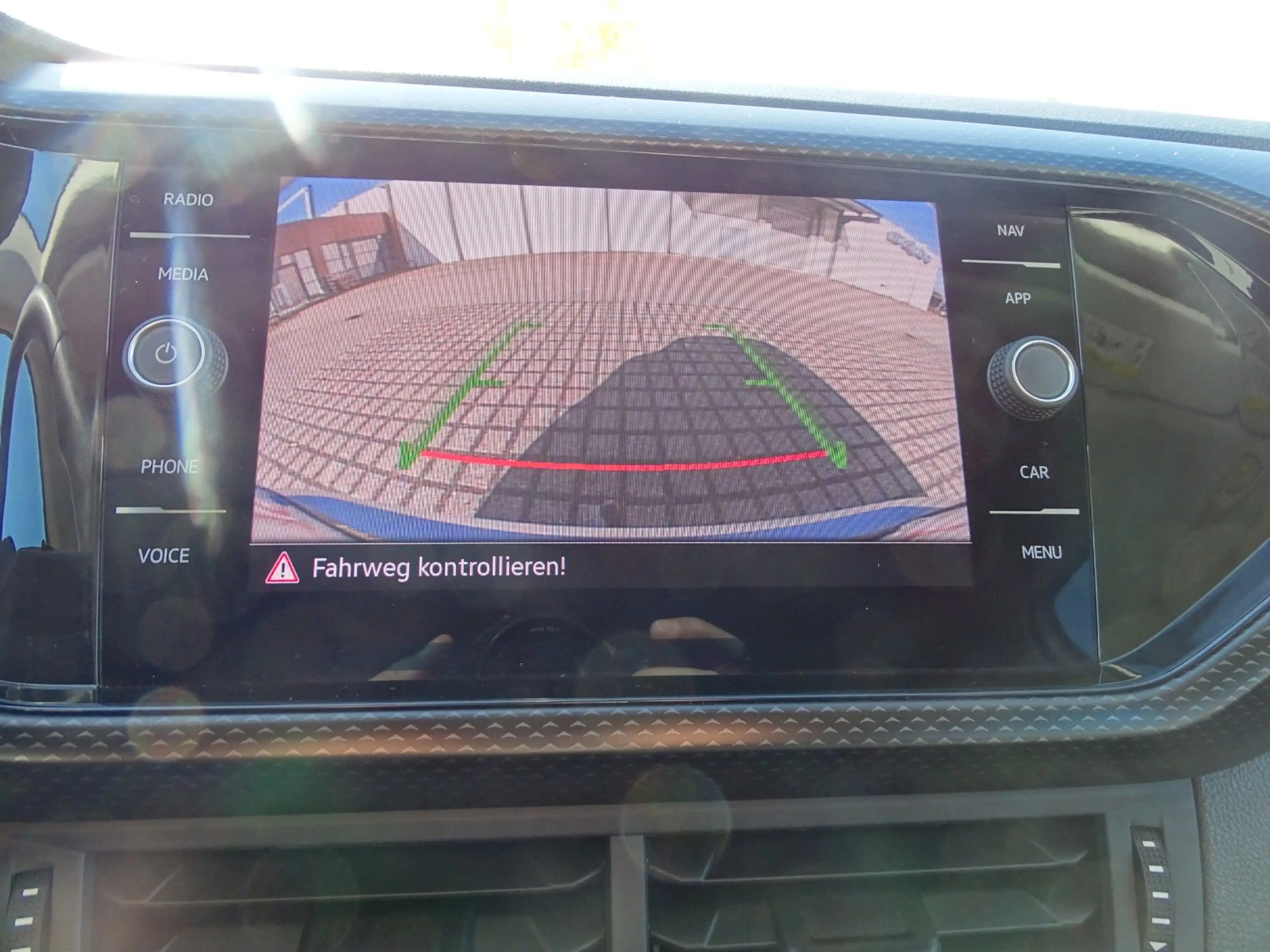 Volkswagen T-Cross Life*KAMERA*AHK*USB*ACC — photo 19
