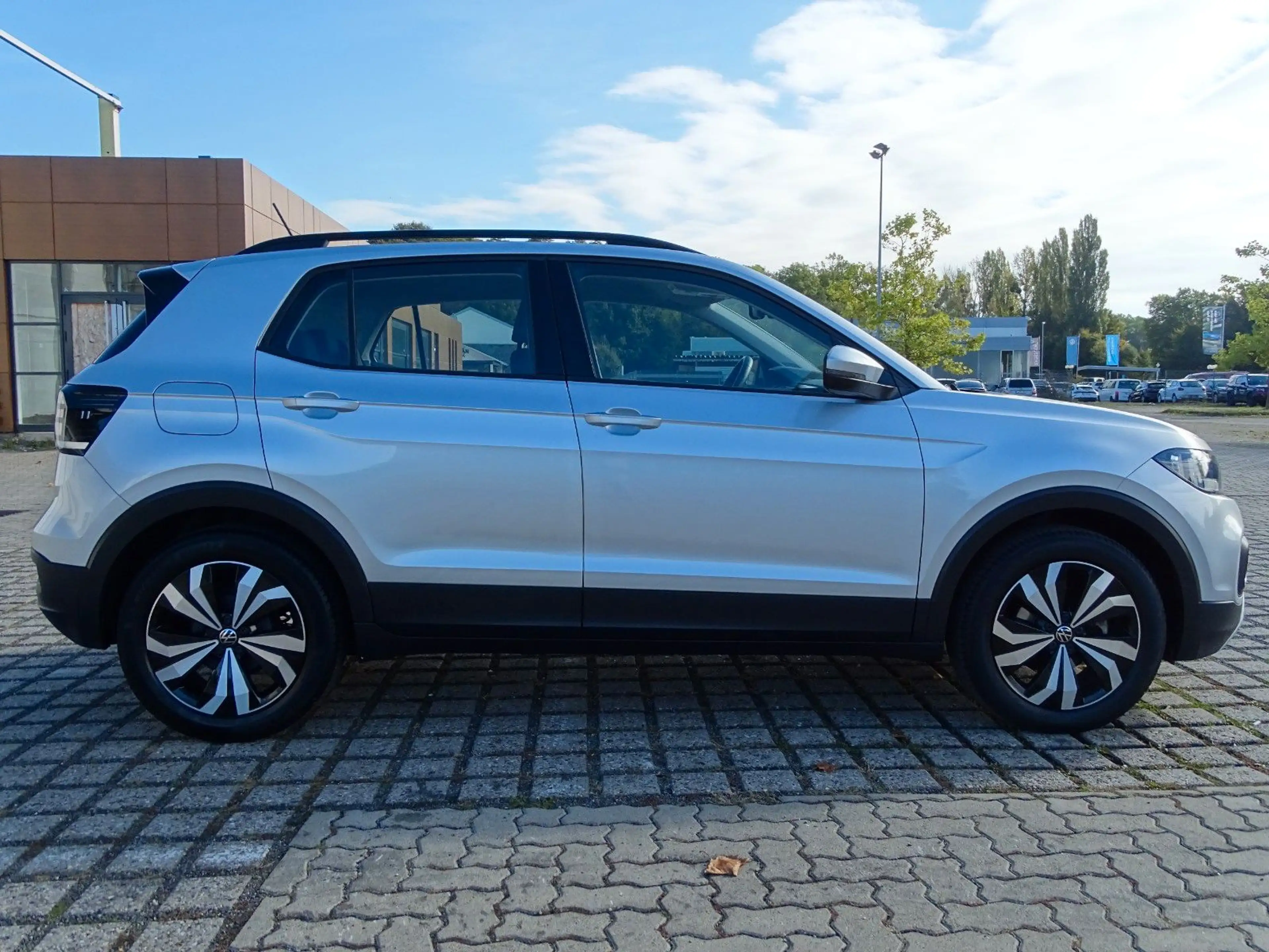 Volkswagen T-Cross Life*KAMERA*AHK*USB*ACC — photo 2