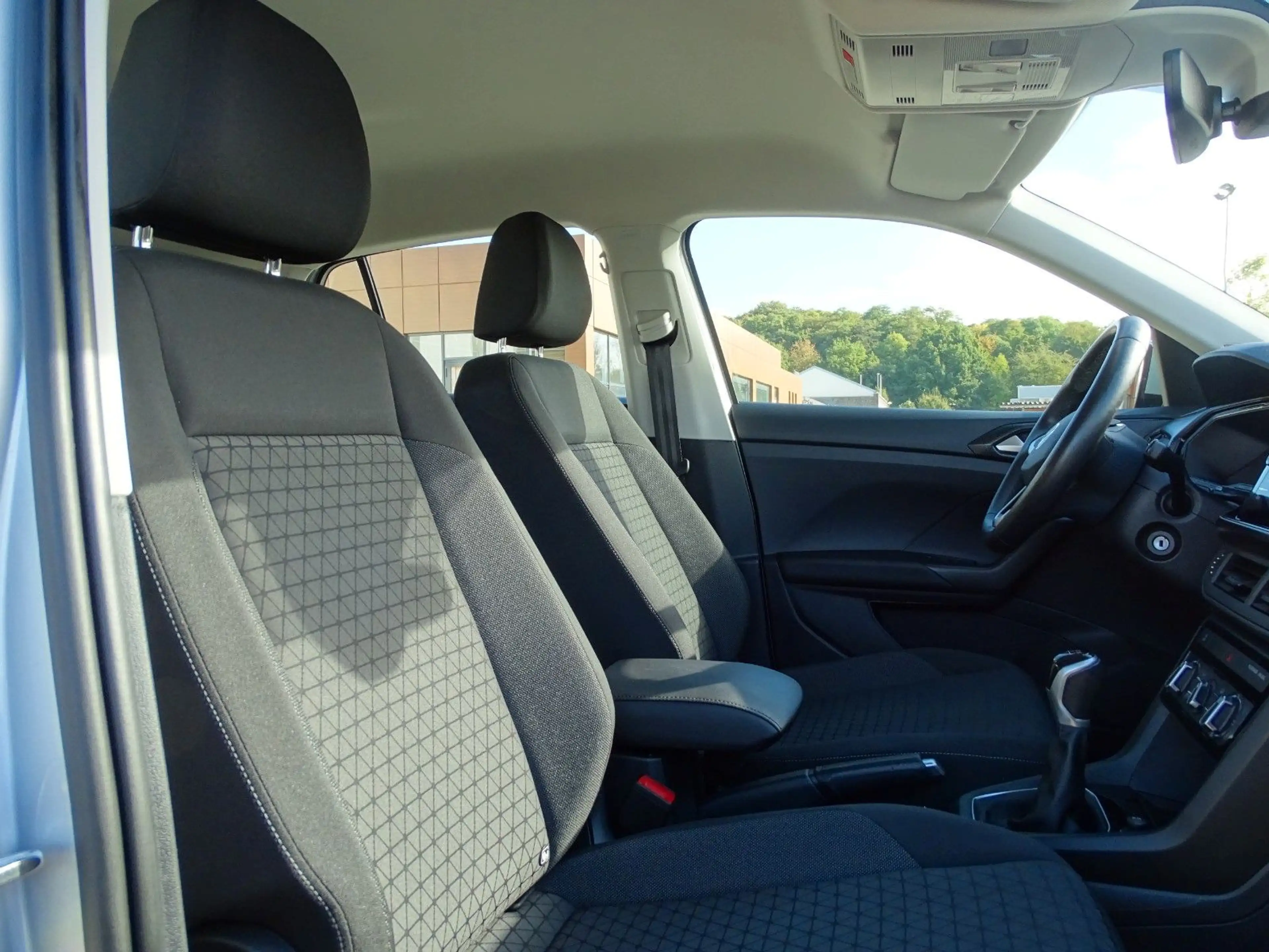 Volkswagen T-Cross Life*KAMERA*AHK*USB*ACC — photo 10