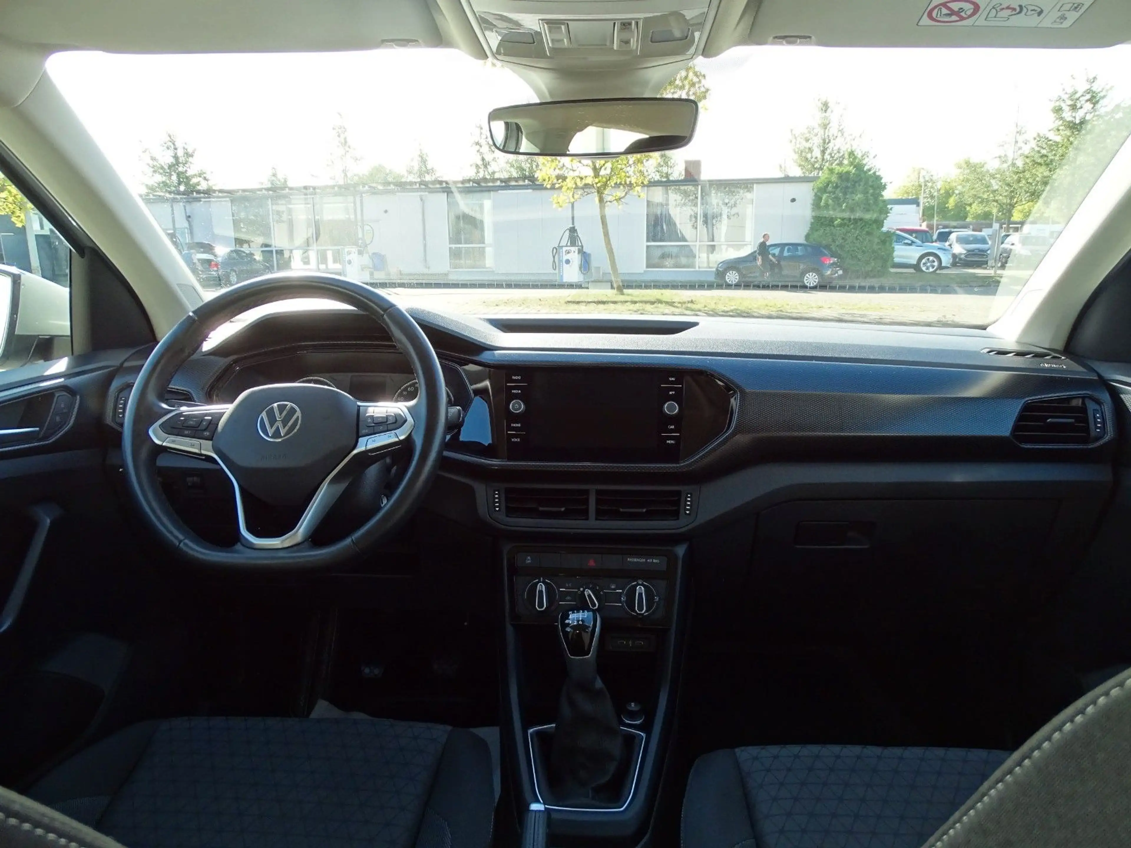Volkswagen T-Cross Life*KAMERA*AHK*USB*ACC — photo 12