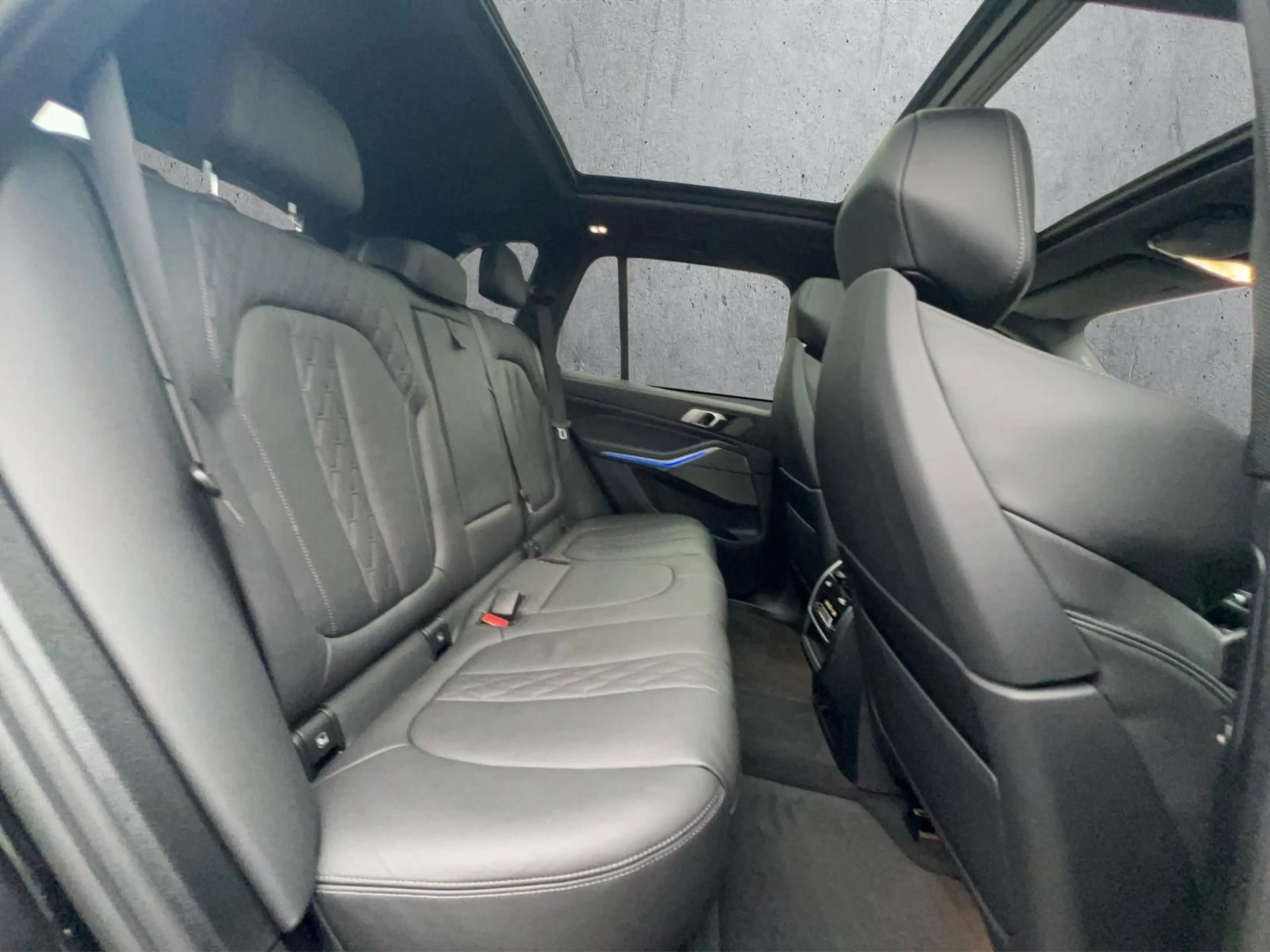 BMW X5 xD 30d M Sport Laser PanoSky 360°ACC STHZG HK — photo 11