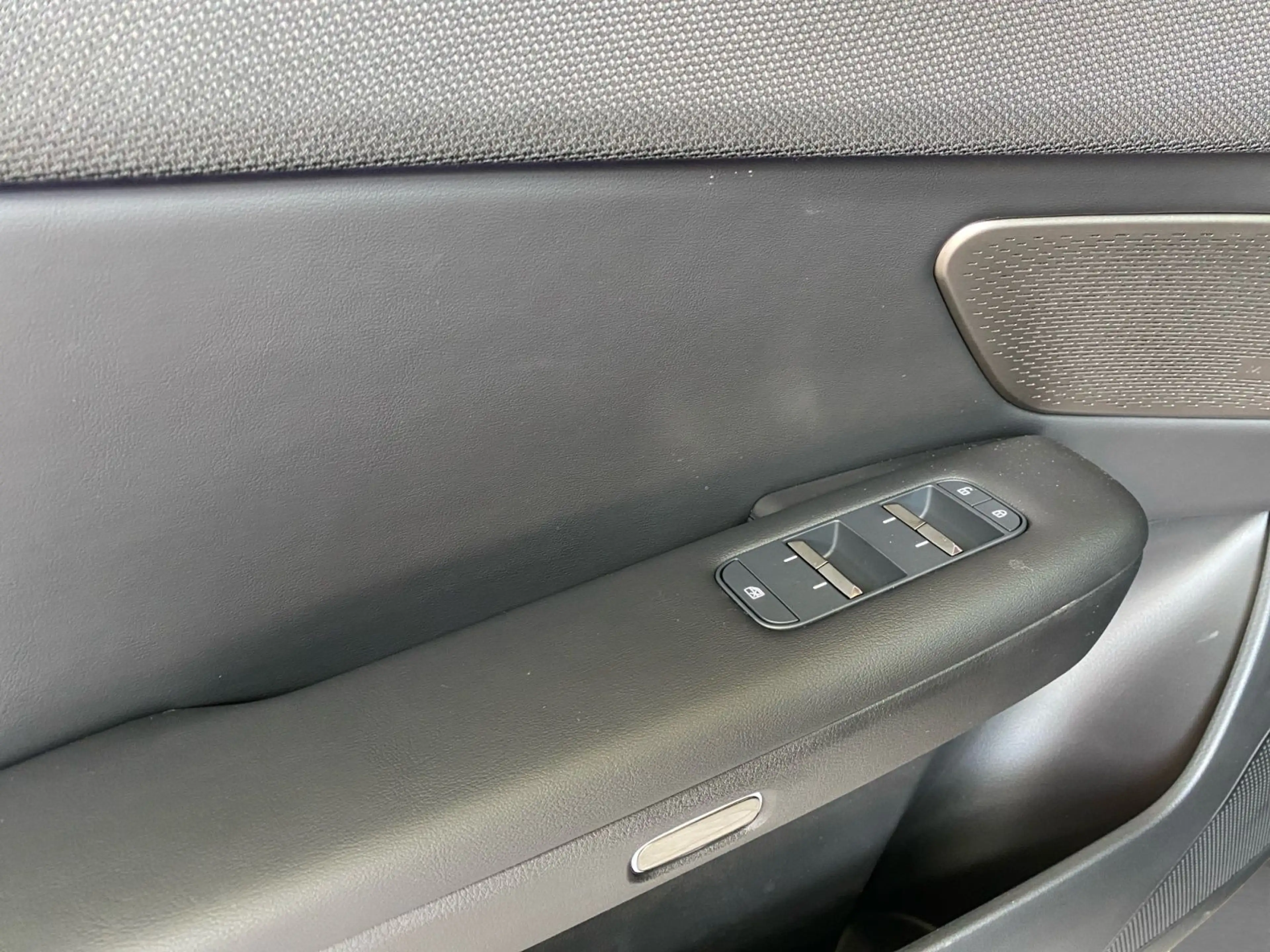Mazda 6e CX-6e EV Takumi — photo 11