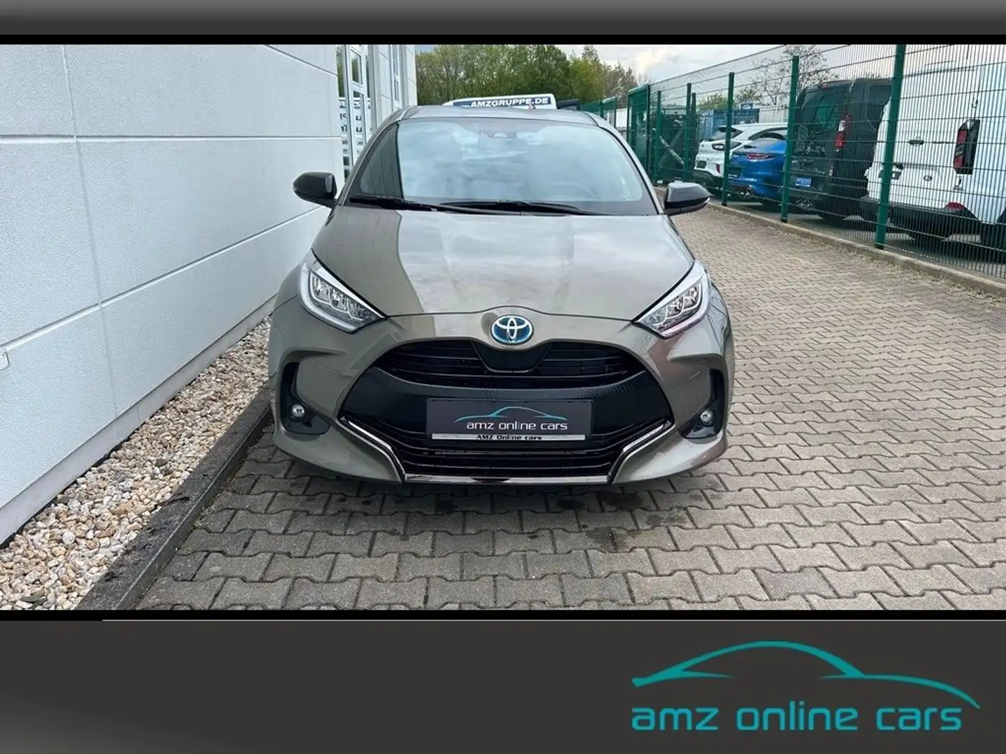Toyota Yaris Hybrid Style Smart Entry, Head up, Teilled Brown - 2