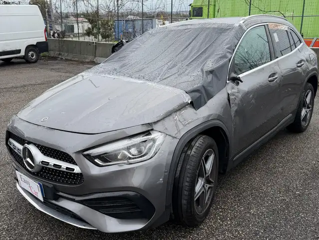 Mercedes-Benz GLA 250 GLA-H247 2020 e phev (eq-power) Premium auto