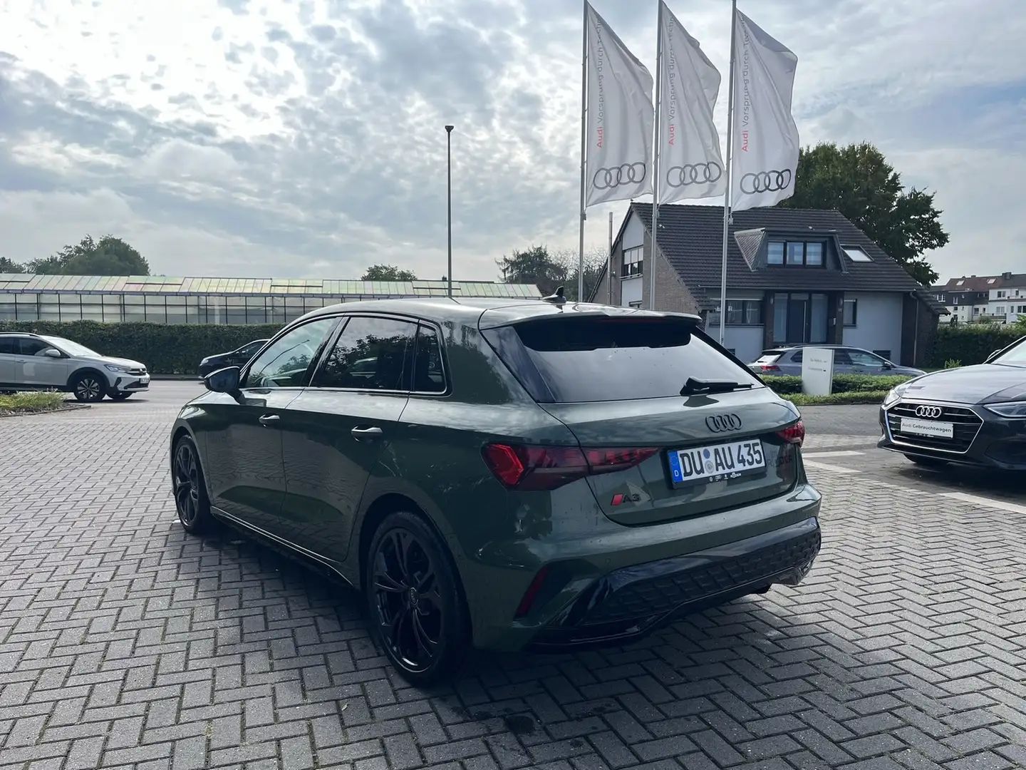 Audi A3 Sportback S line 30 TFSI S tronic Grün - 2