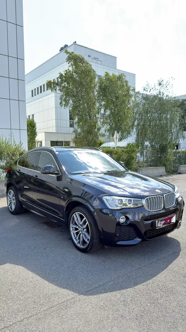 BMW X4 xDrive 30 d Schwarz - 2