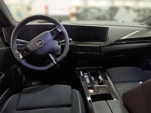 Opel Astra view 9