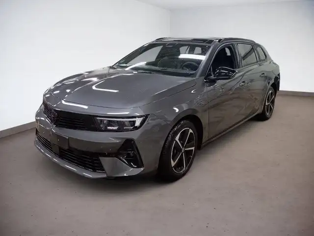 Opel Astra view 3