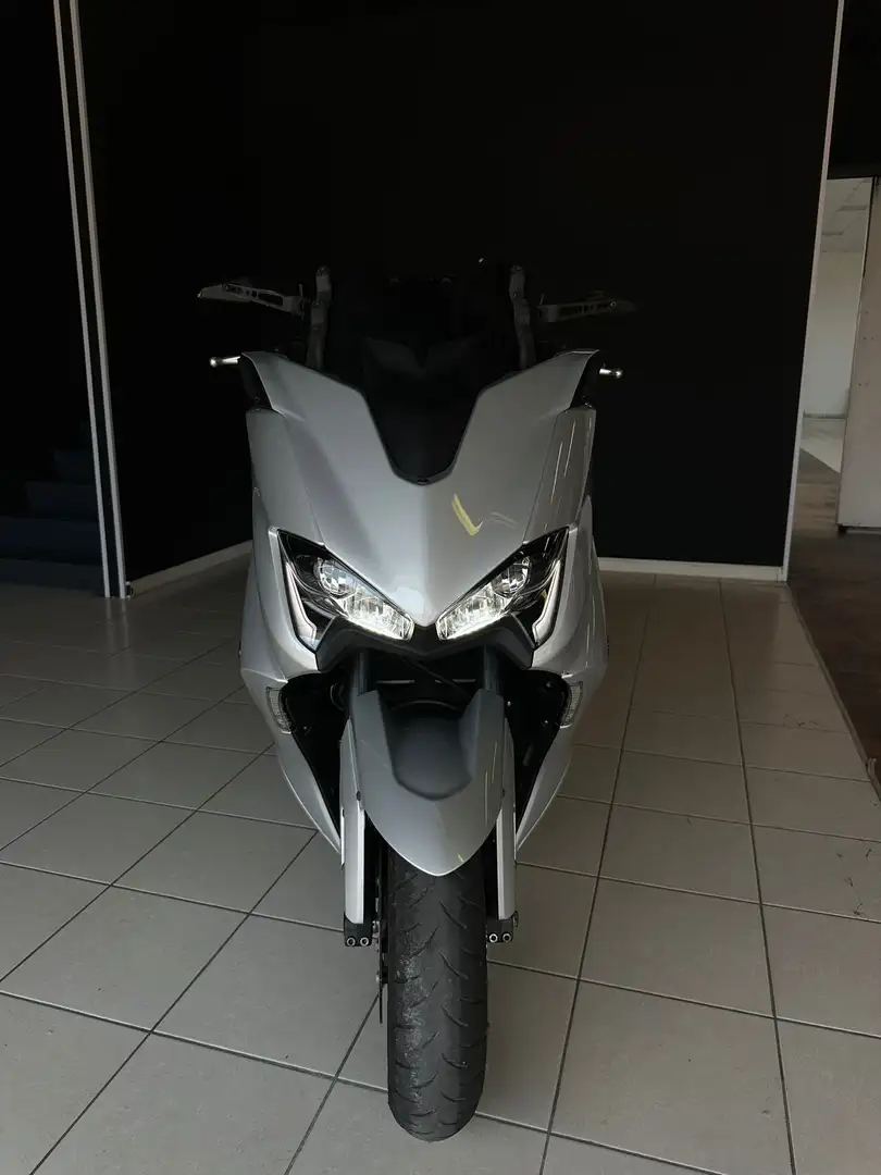 Yamaha TMAX 560 Argento - 2