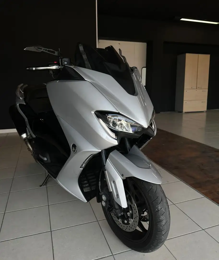 Yamaha TMAX 560 Argento - 1