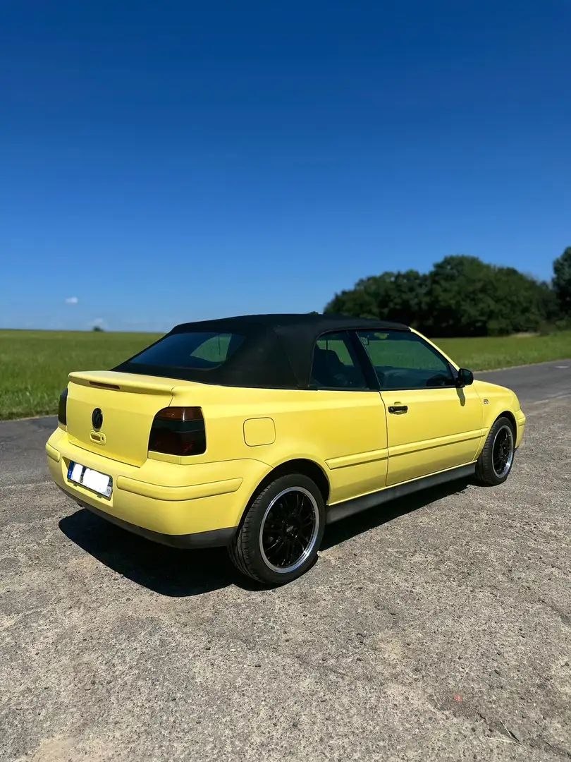 Volkswagen Golf Cabriolet Cabrio 2.0 Colour Concept Jaune - 2