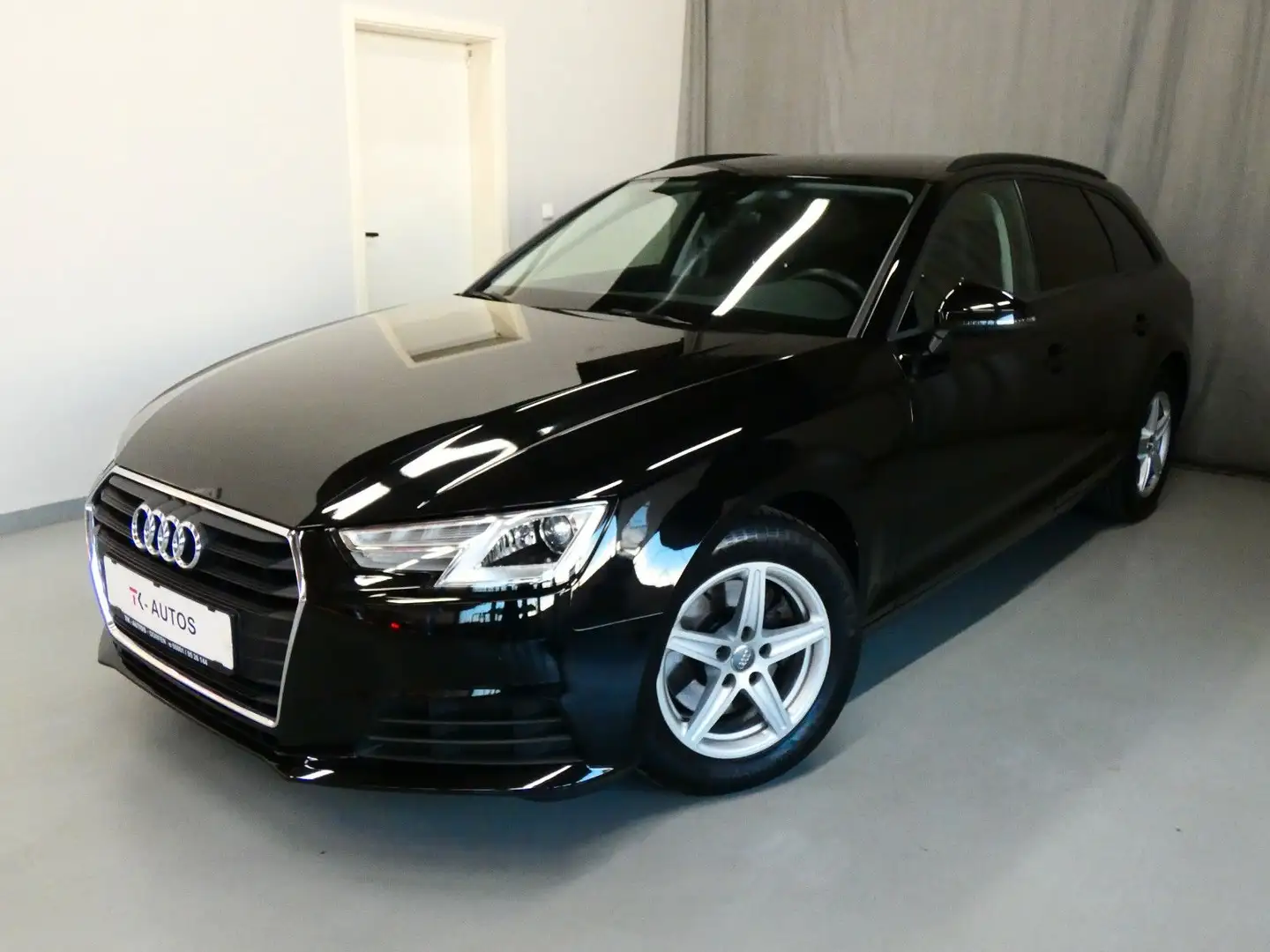 Audi A4 Avant 35 TDI,1.Hand,Bi-Xenon,Navi,Leder,SHZ Zwart - 1