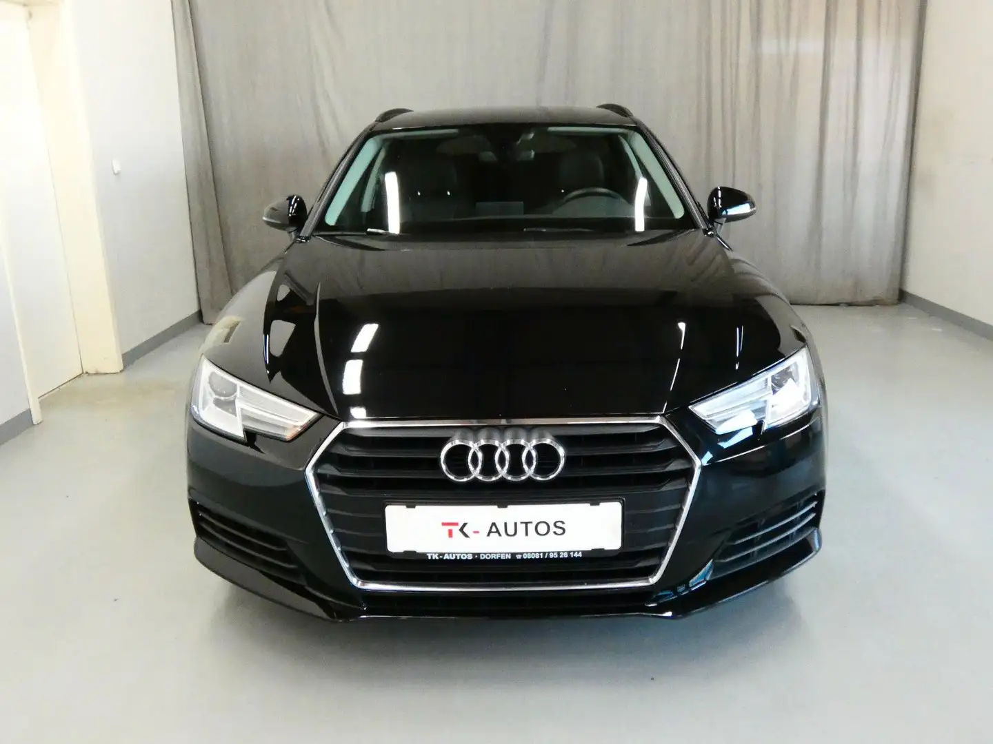 Audi A4 Avant 35 TDI,1.Hand,Bi-Xenon,Navi,Leder,SHZ Zwart - 2