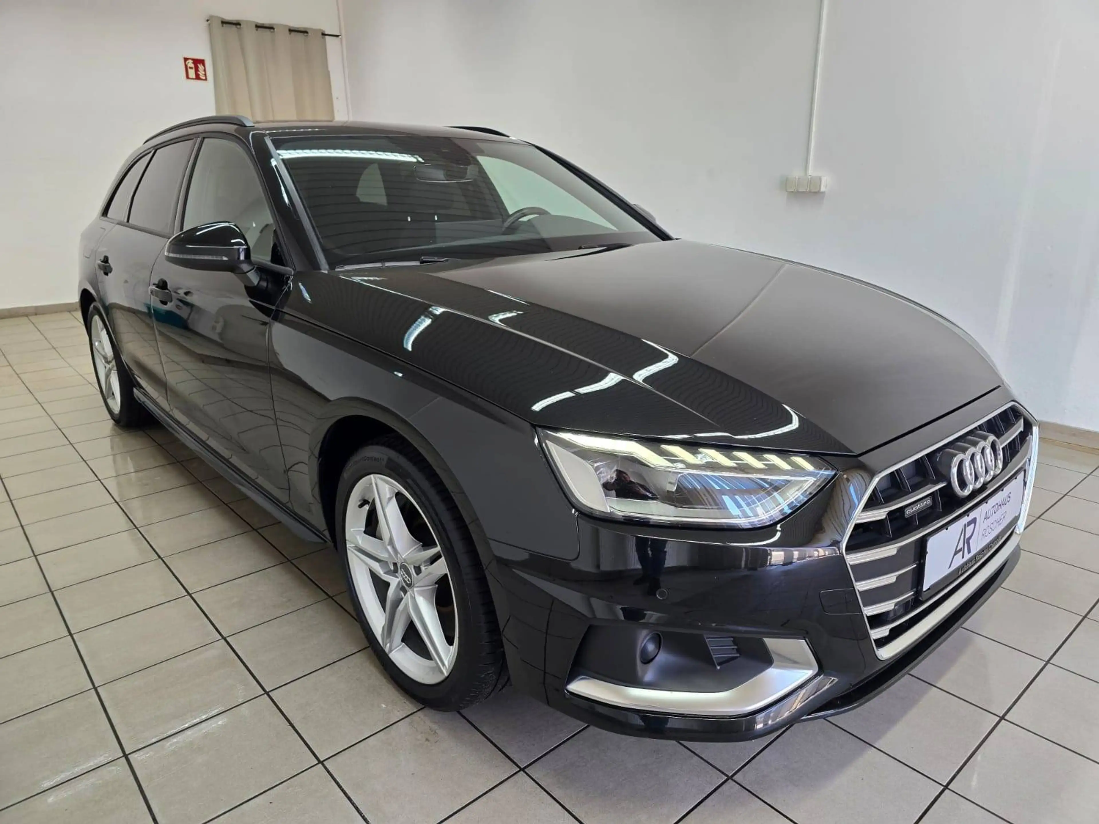 Audi A4 Avant 50 TDI quattro advanced Virtual AHK ACC — photo 4