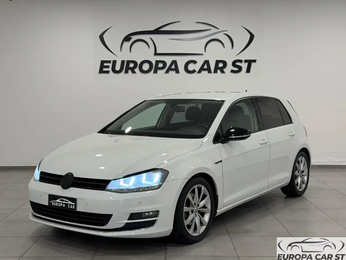 Volkswagen Golf 1.6 TDI 110cv DSG BlueMotion Technology Business Blanc - 1