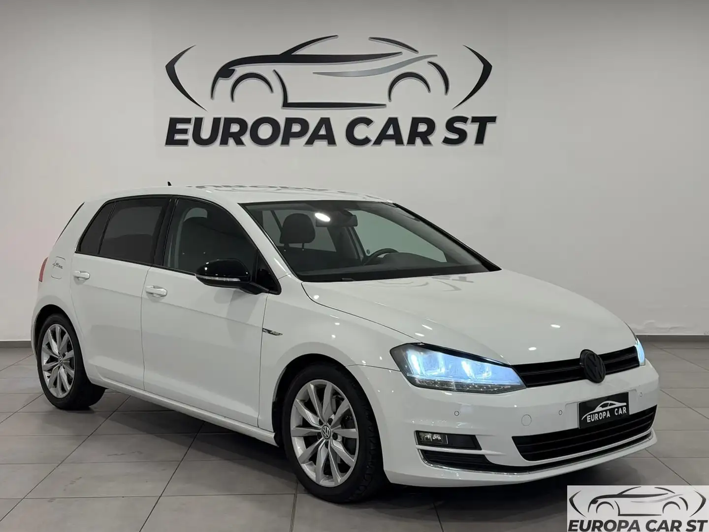 Volkswagen Golf 1.6 TDI 110cv DSG BlueMotion Technology Business Blanc - 2