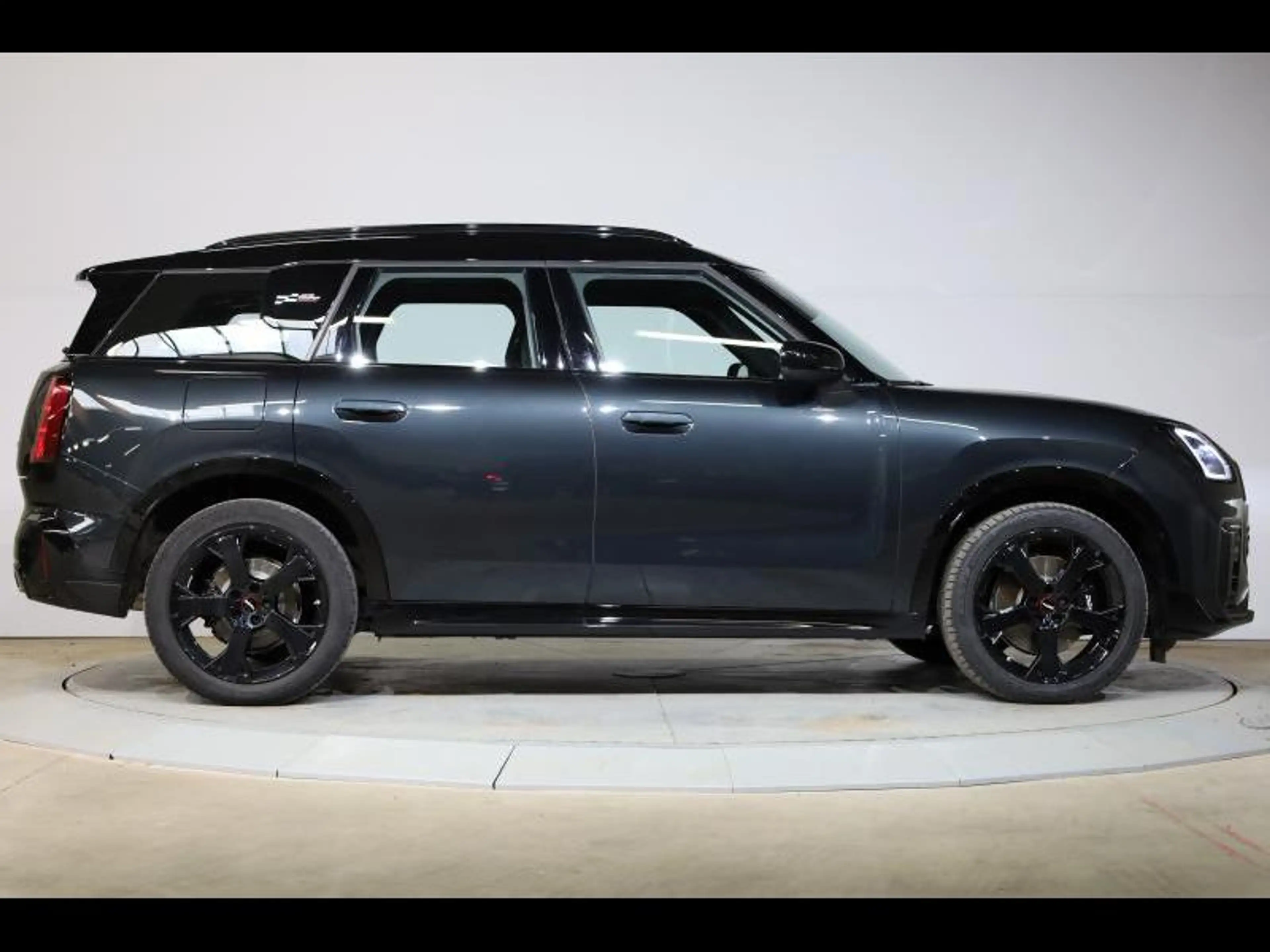 MINI Countryman C — photo 3