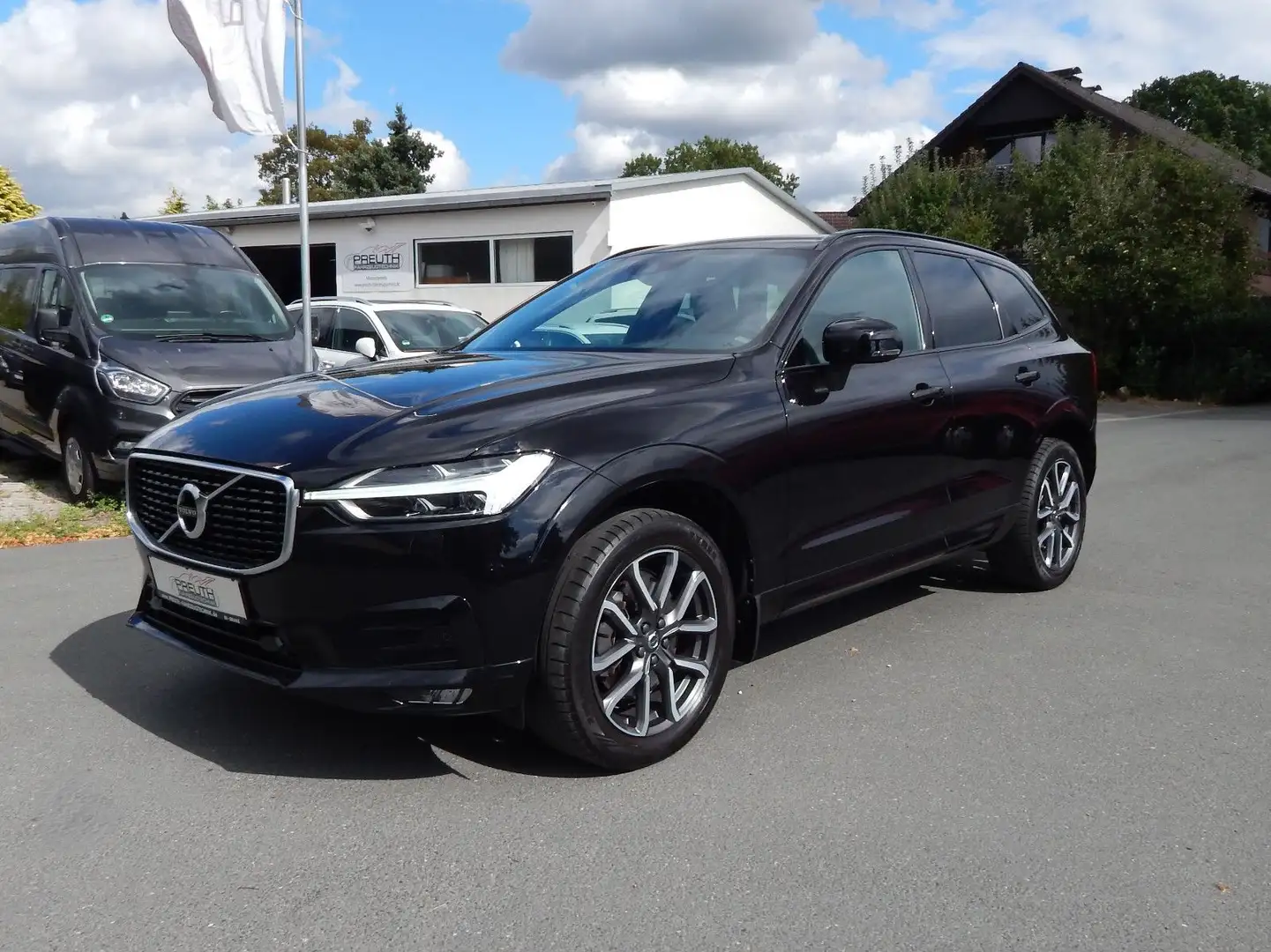 Volvo XC60 R-Design 1.Hand~LED~LEDER~KAMERA~NAVI~AHK~ Schwarz - 1