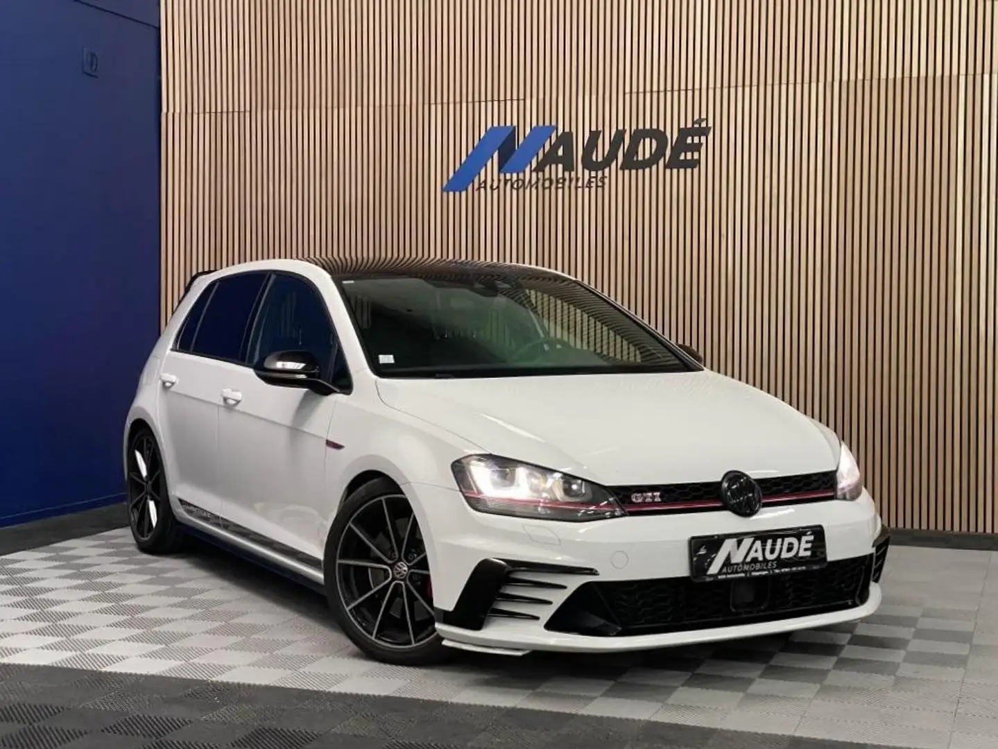 Volkswagen Golf VII GTI 2.0 TSI 265 CH DSG 6 Clubsport Weiß - 1