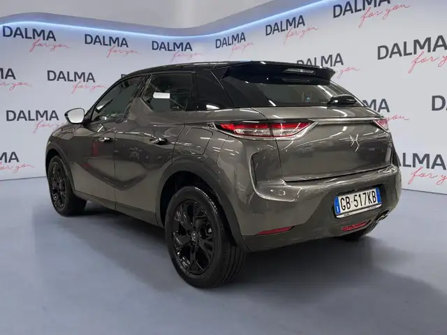 DS Automobiles DS 3 Crossback view 3