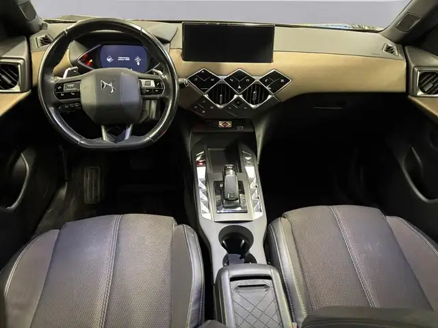 DS Automobiles DS 3 Crossback view 11