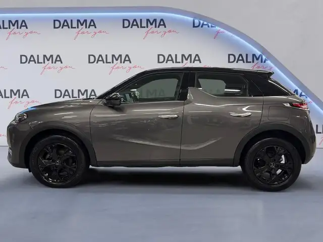 DS Automobiles DS 3 Crossback view 2