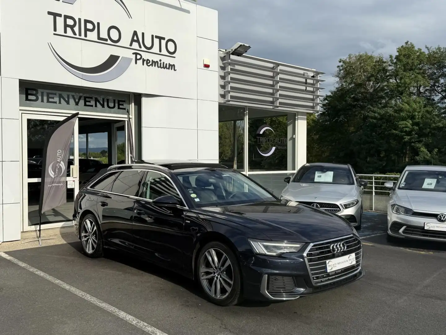 Audi A6 Avant Quattro 3.0 V6 45 TDI - 231 - BVA AVUS EXTENDED - TOIT OUVRANT + CAMERA AR + CARPLAY Bleu - 1