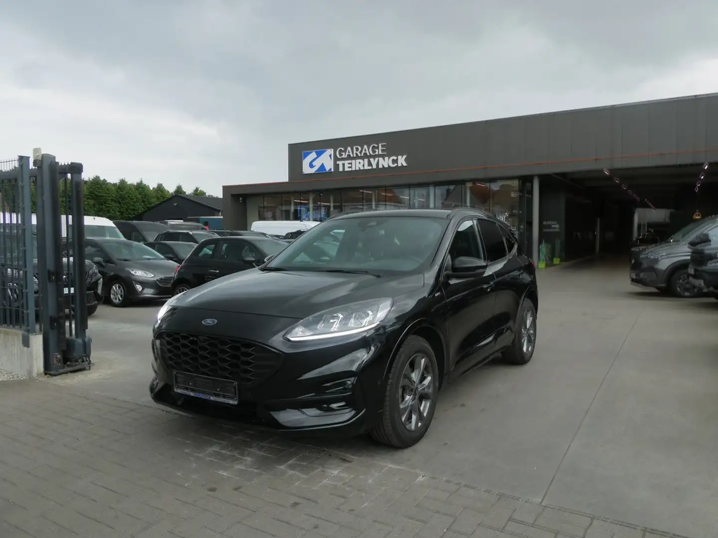 Ford Kuga ST-Line 2.5 i FHEV 190pk automaat BLIS ACC (04202) Noir - 1