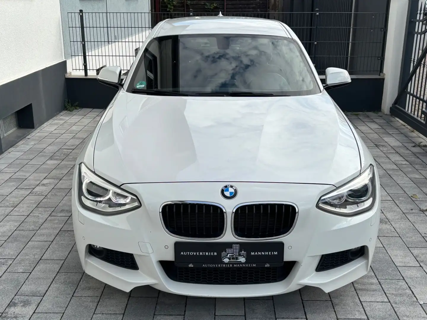 BMW 120 d M-PAKET/BiXENON/SHZ/PDC/NAVI/EURO5 Weiß - 2