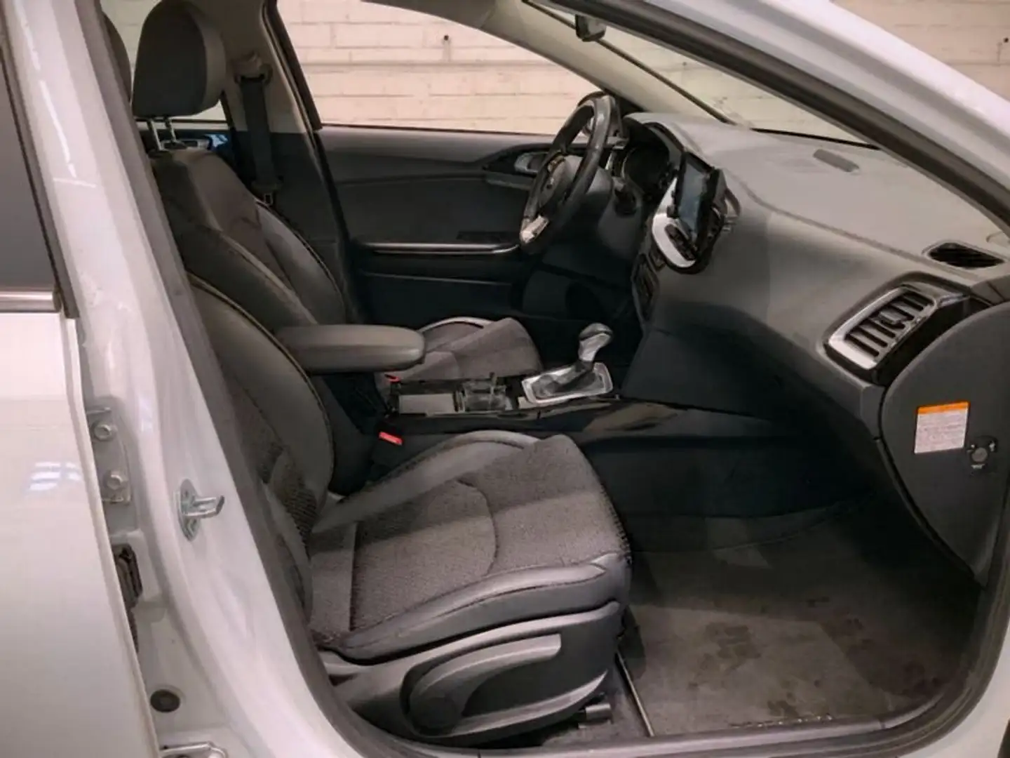Kia XCeed 1.6 Plug-in Hybrid Vision - 2