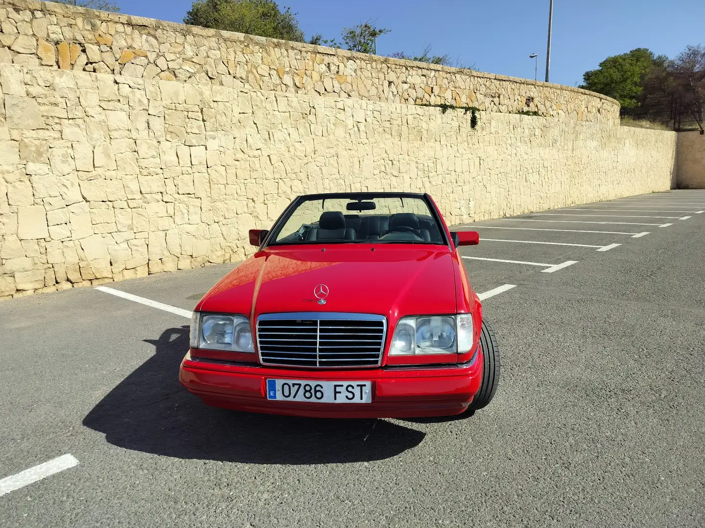 Mercedes-Benz CE 220 220CE Rot - 1