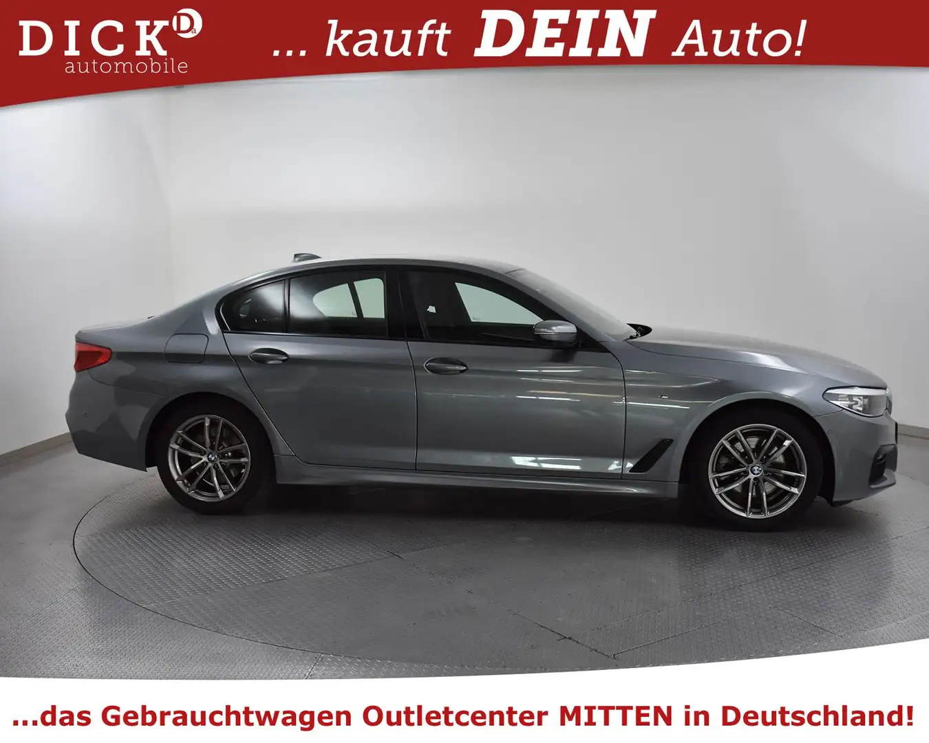 BMW 520 d xDrive Sport Aut. M PAKET+HEAD+KAM+ACC+AHK+ Grijs - 2