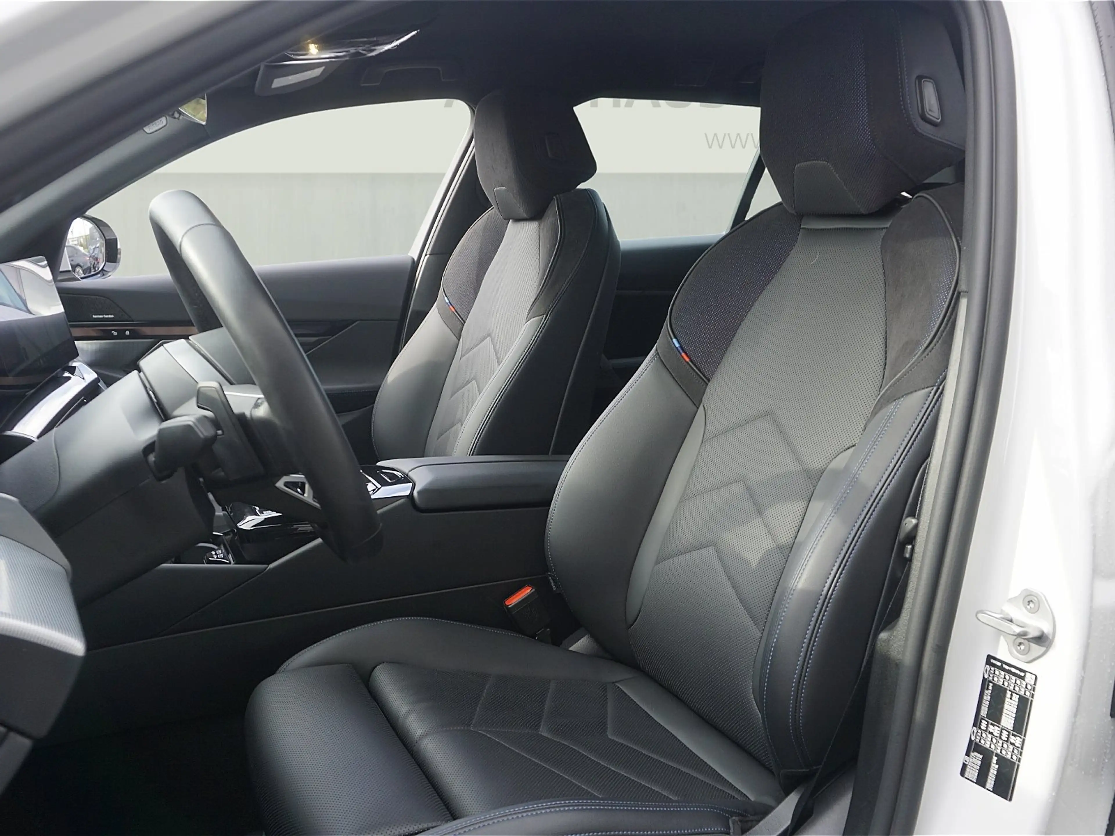 BMW 520 d Touring M Sport Head-Up+AHK+Navi+Kamera+SHZ — photo 7