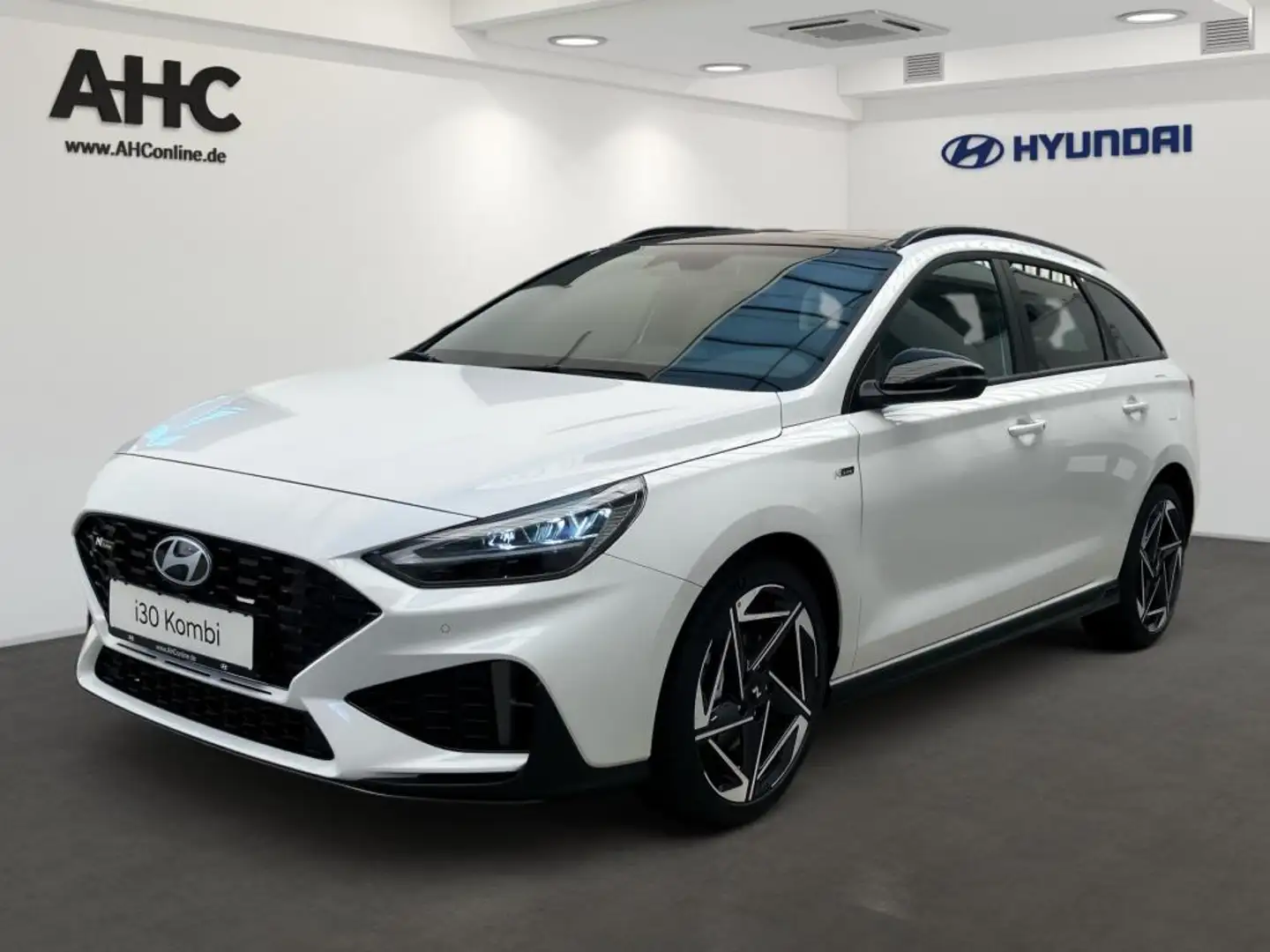 Hyundai i30 Kombi 1.5 T-GDI 7-DCT N-Line Pano 2xKlima Weiß - 1