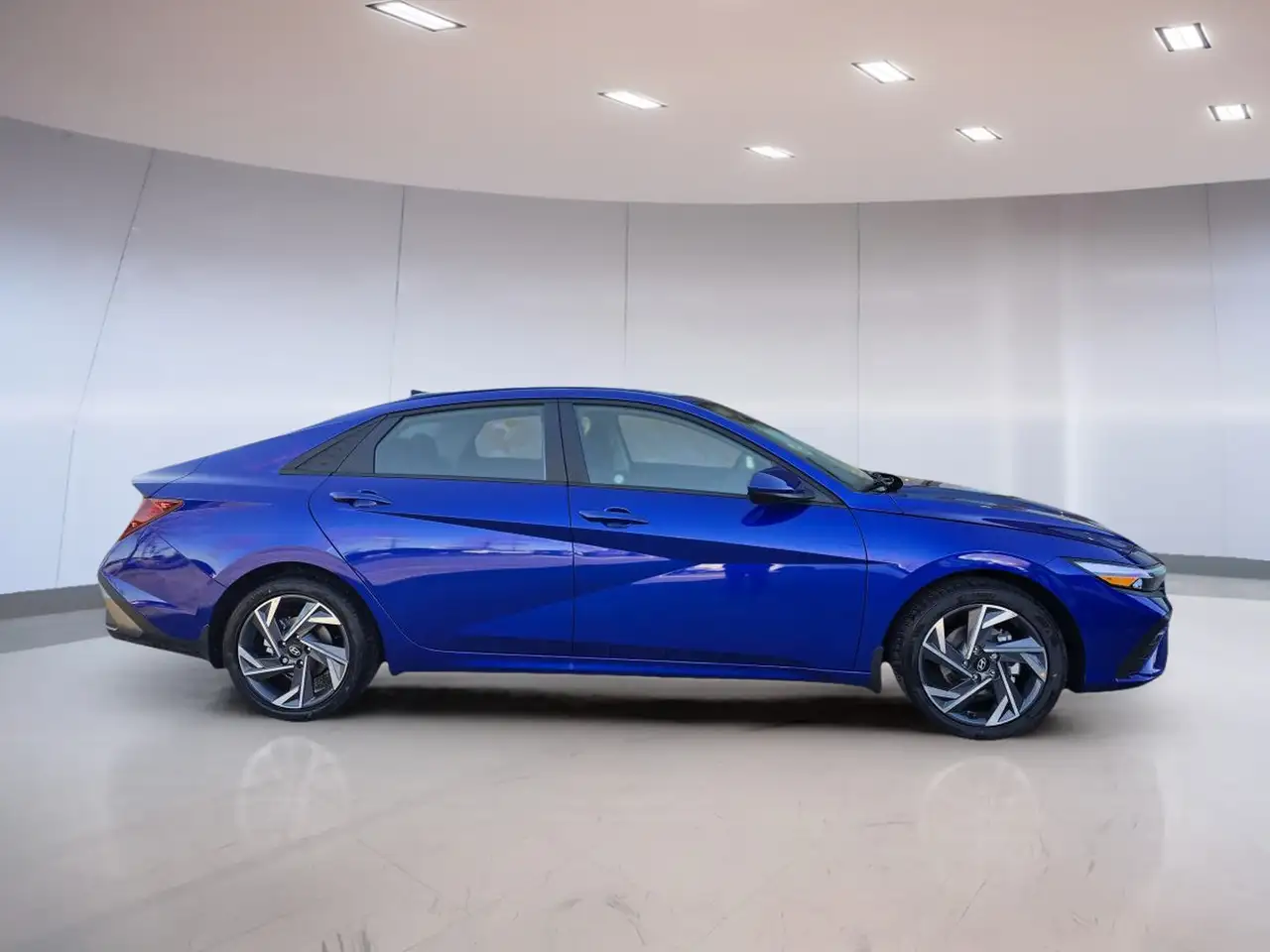 Hyundai ELANTRA снимка Hyundai ELANTRA