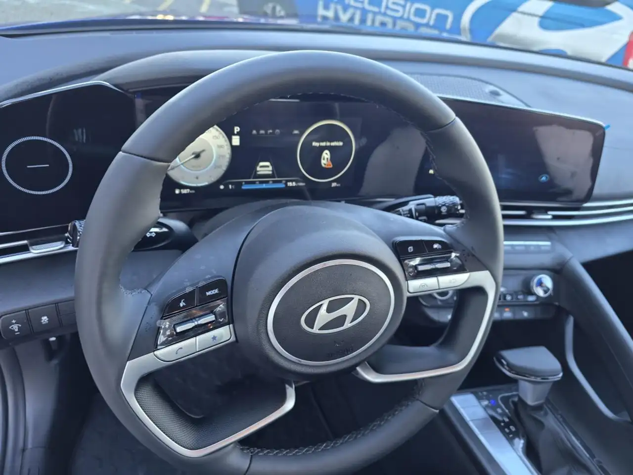 Hyundai ELANTRA снимка Hyundai ELANTRA
