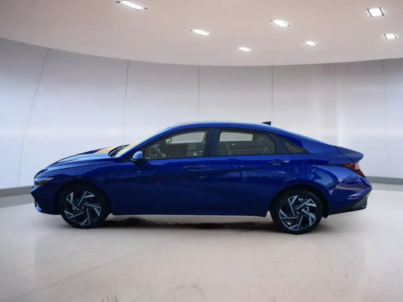 Hyundai ELANTRA снимка Hyundai ELANTRA