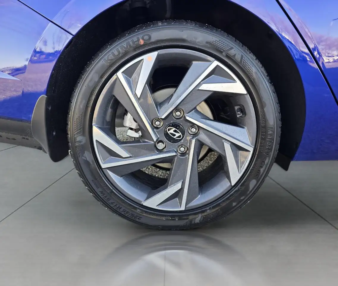 Hyundai ELANTRA снимка Hyundai ELANTRA