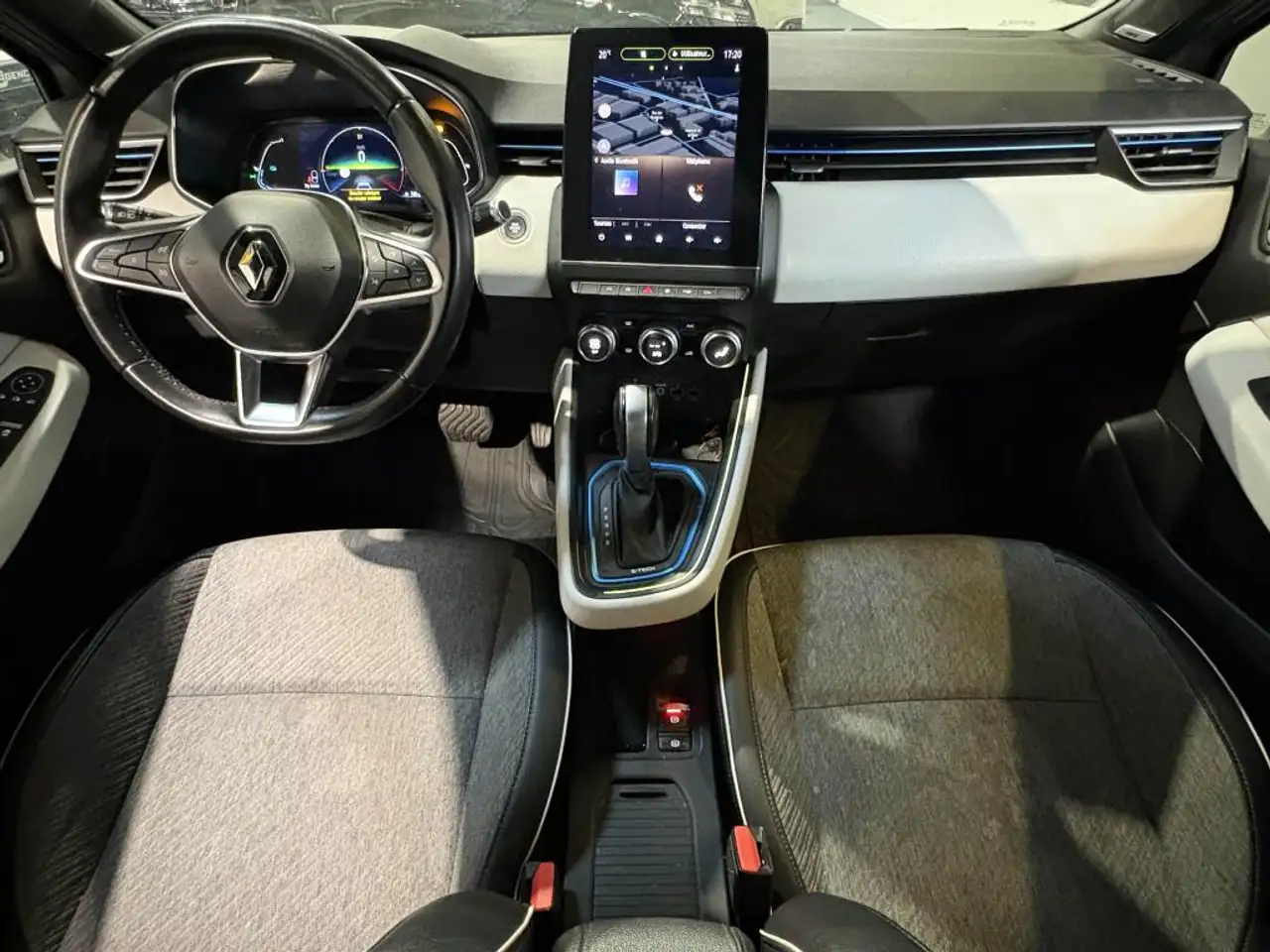 Renault Clio Citadine 5 portes — photo 10