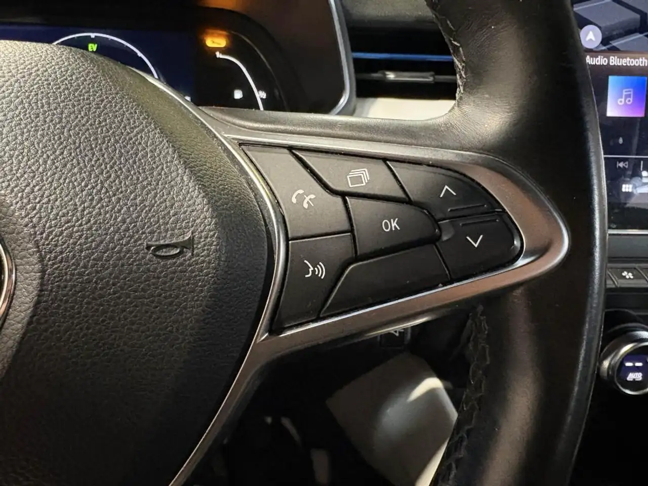 Renault Clio Citadine 5 portes — photo 17