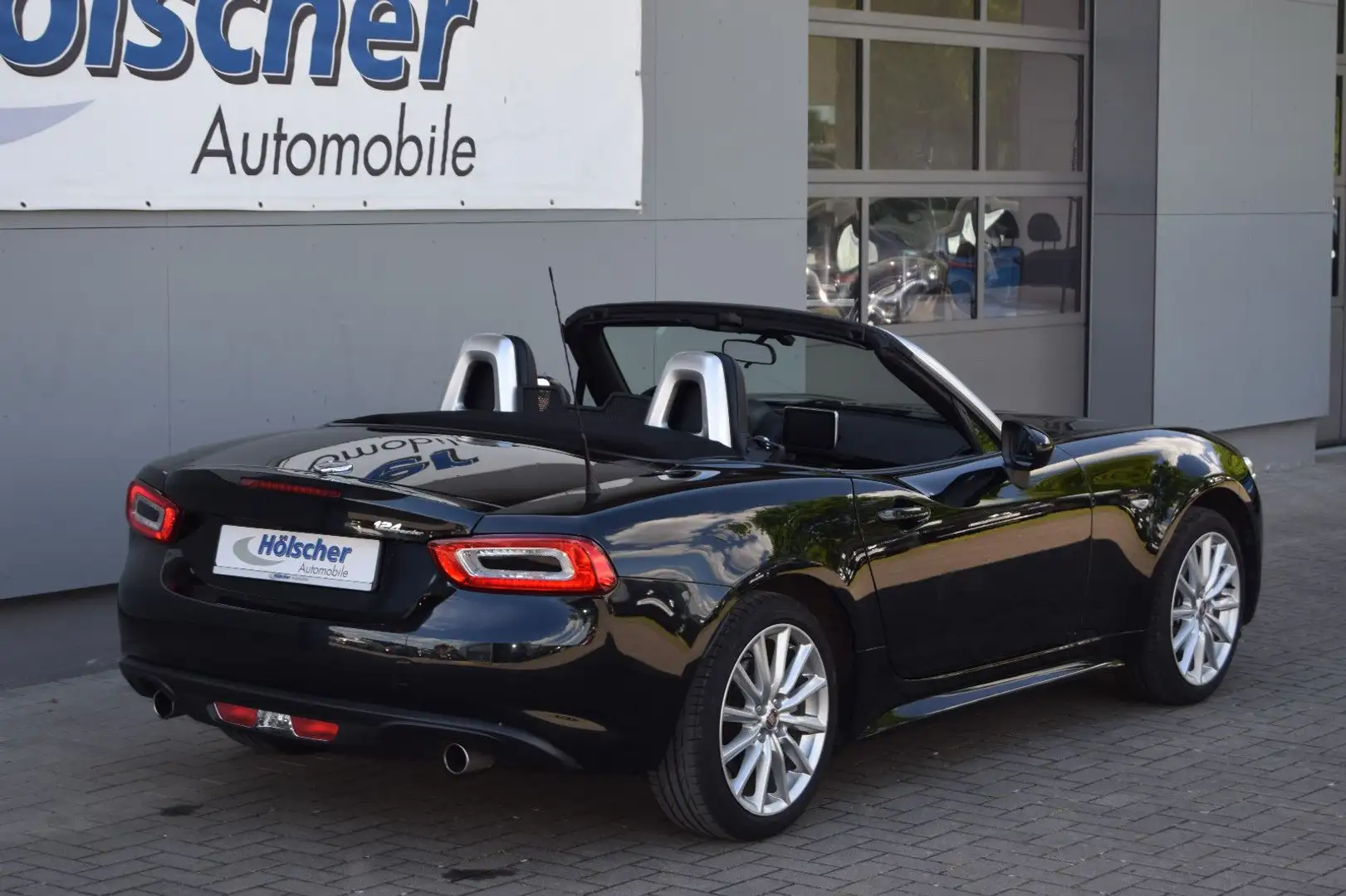 Fiat 124 Spider Lusso !Autom!,Navi,Kam,Leder,Xenon,, Negro - 2
