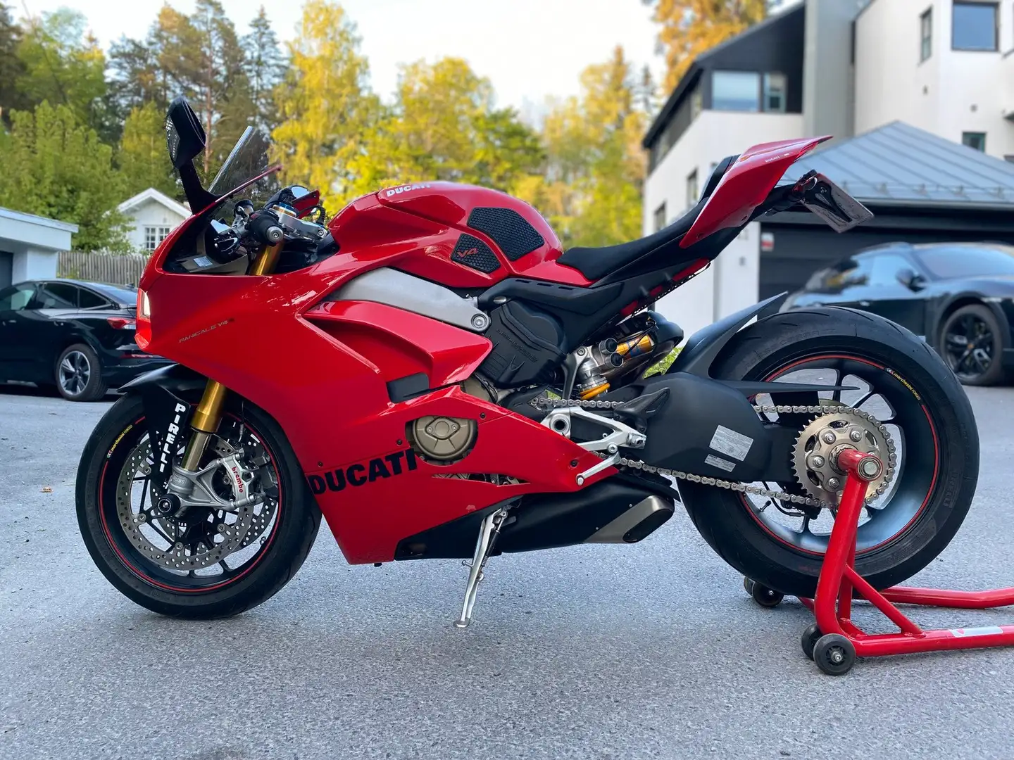 Ducati Panigale V4 S crvena - 2