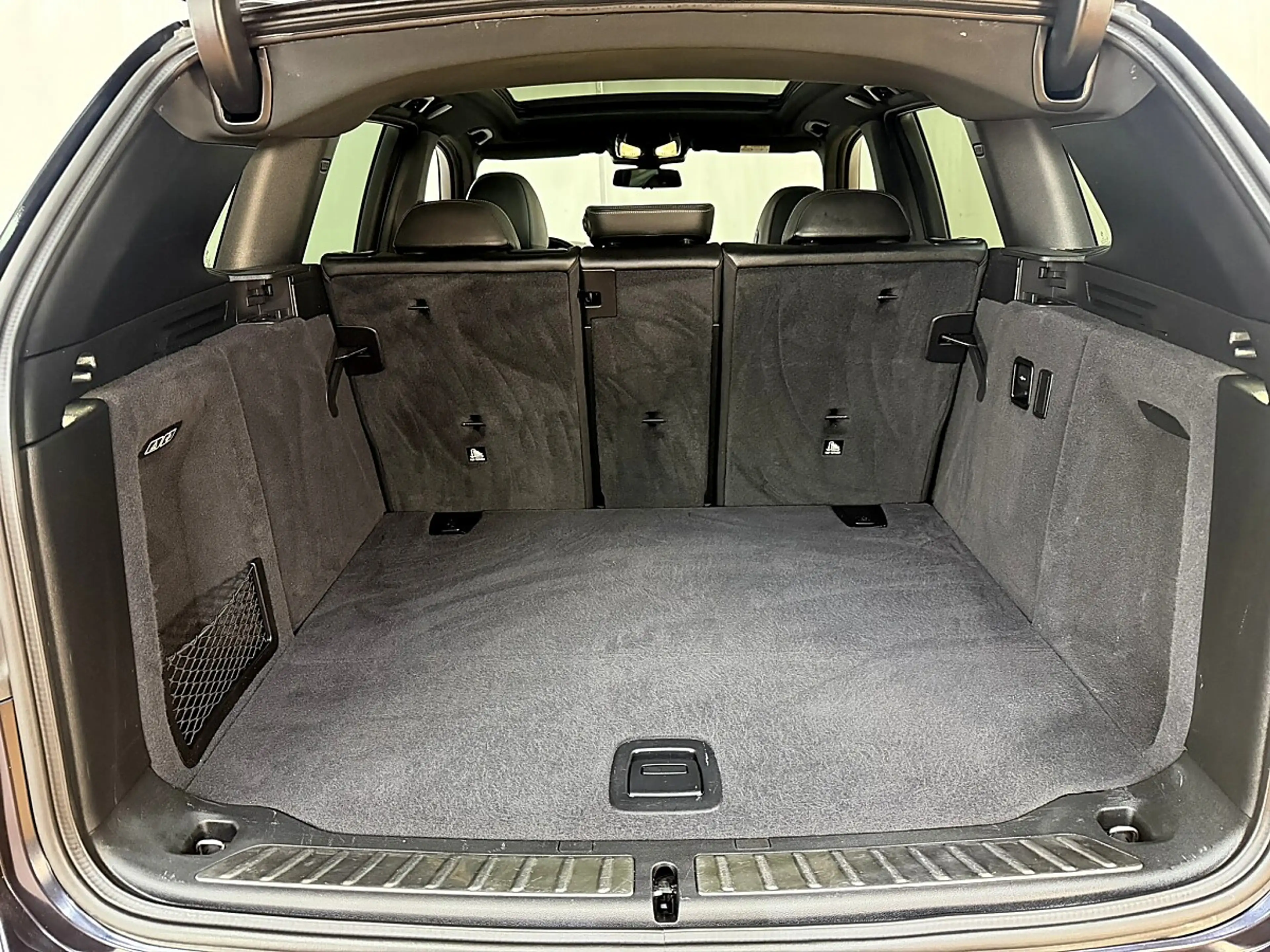 BMW iX3 M 73,8kWh Sport — photo 26