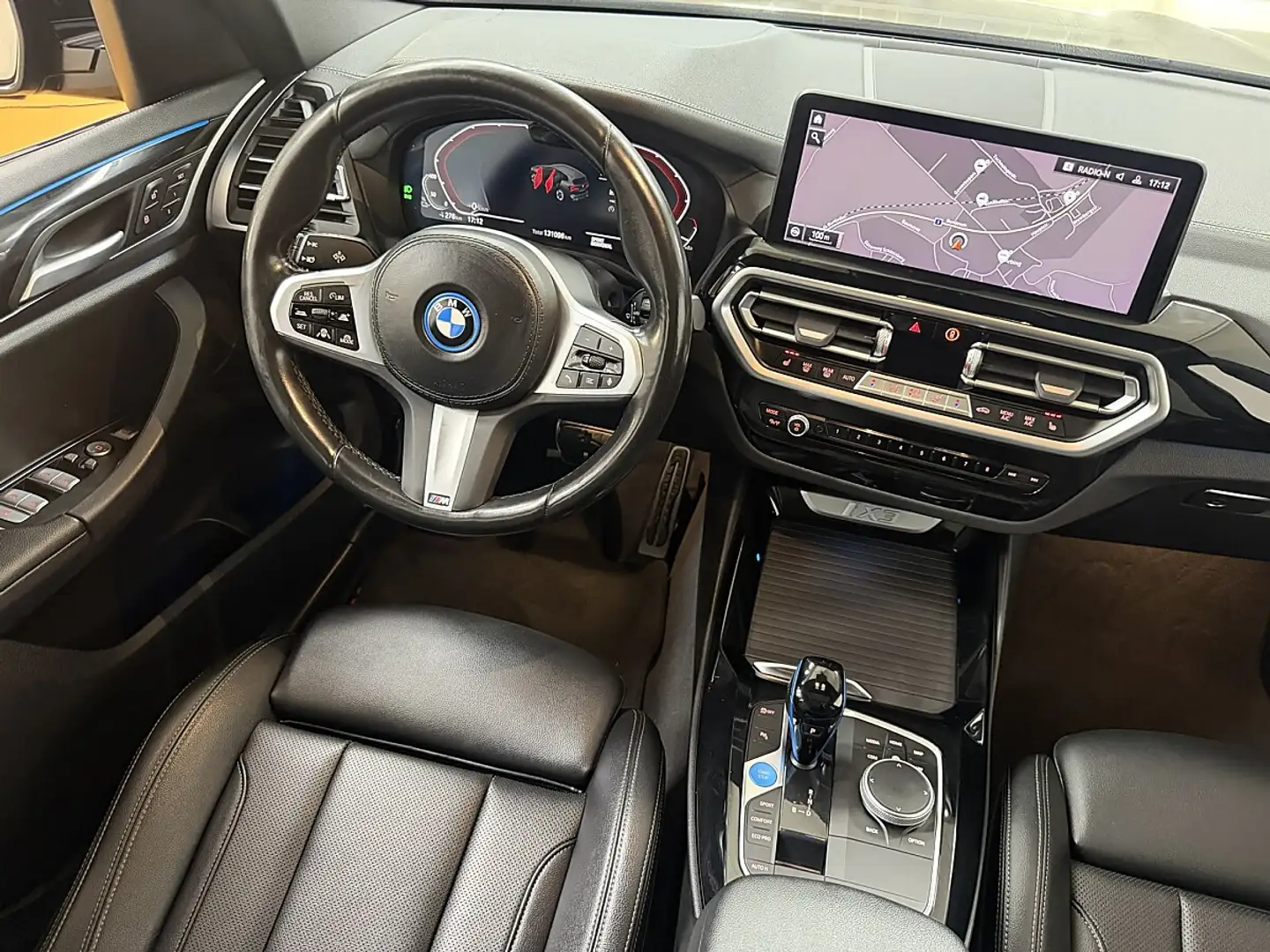 BMW iX3 M 73,8kWh Sport Schwarz - 2