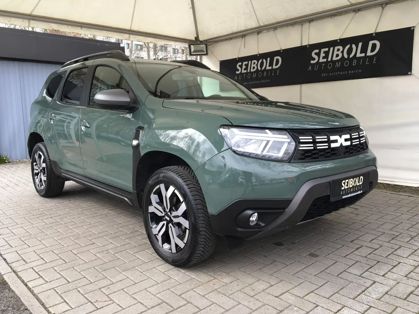 Dacia Duster TCE 130 Journey/1.Hd/13TKM/LED/Shz/360° Grün - 2